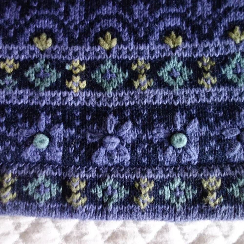 NOMADIC TRADERS Knitted Floral Embroidered Purple Sweater – Wmns Large - Picture 6 of 9